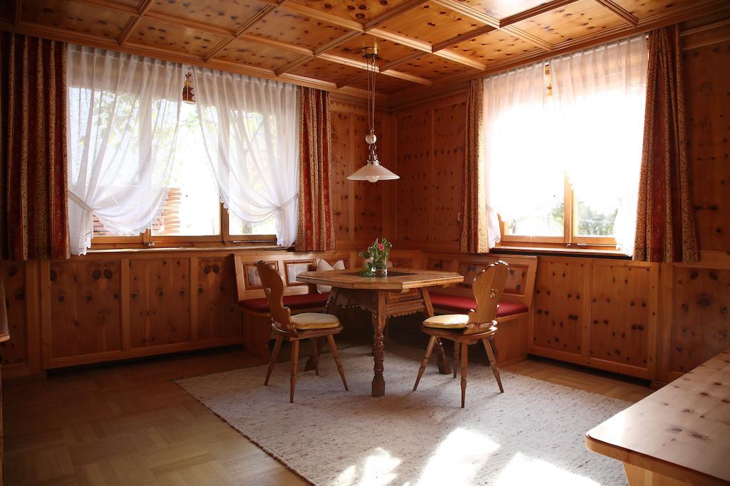 Hotel Auhof Шрунс Экстерьер фото